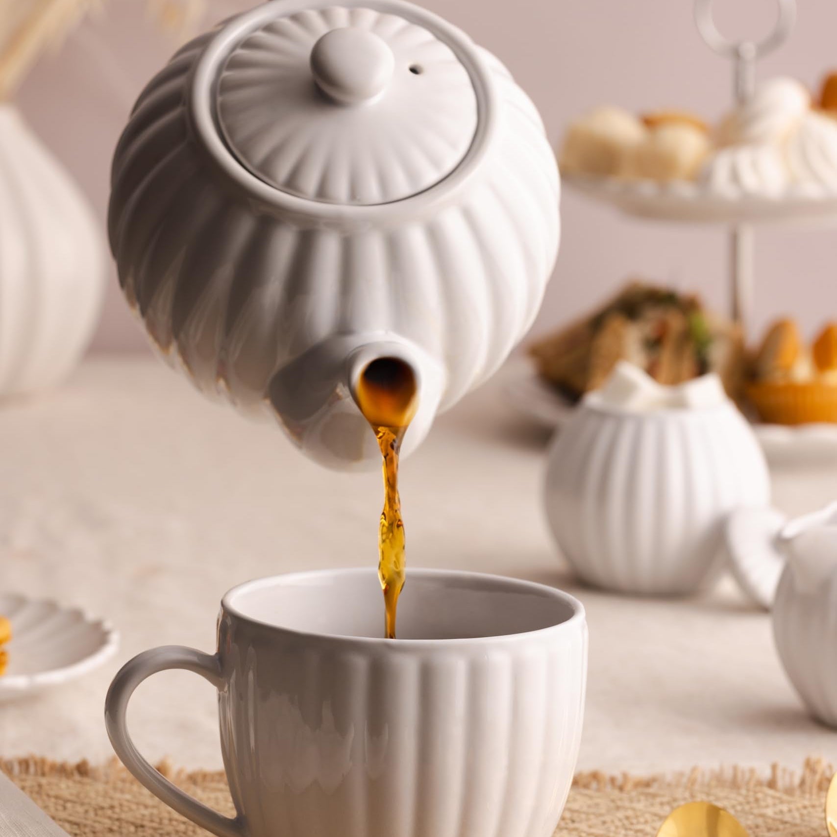 P&K Luxe Stoneware White Tea Set