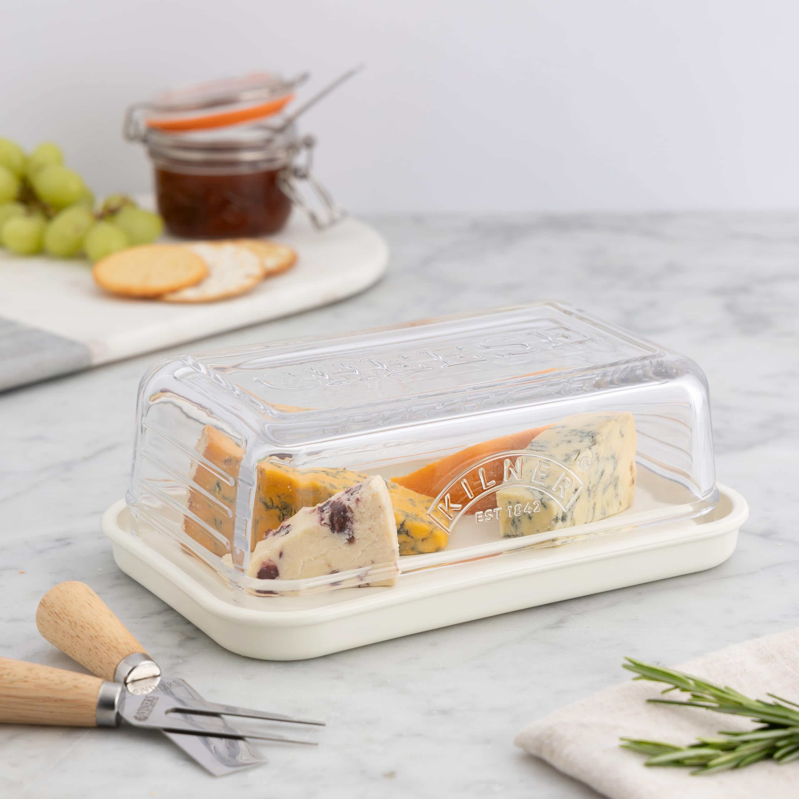 Kilner 23.4cm Glass Cheese Store
