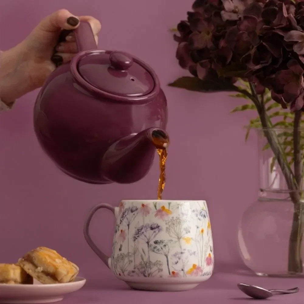 P&K Purple Daisy Mug