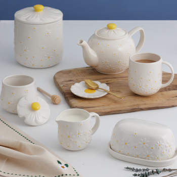 P&K Daisy Butter Dish